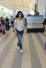 Sonal Chauhan snapped at airport on 5th March 2016
